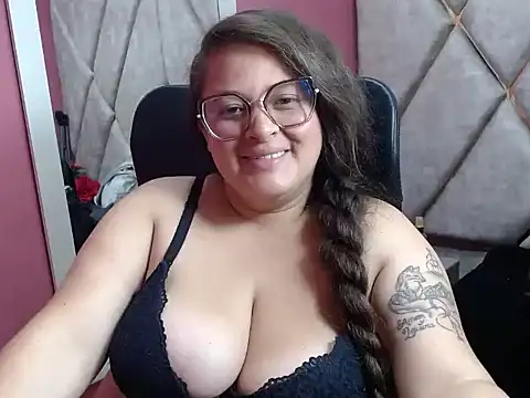 Онлайн чат XXX Sarah_Boobs_