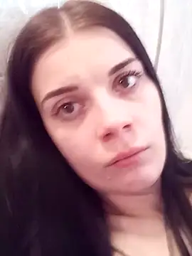 JhonSHelBy7LuNa Adlı Modelin Canlı XXX Sohbeti