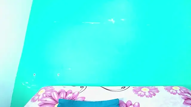 avaleri_cherry Live XXX Chat