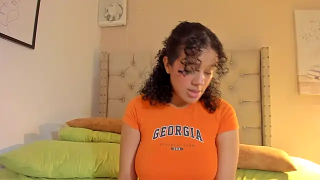 vanesasexyhot21 Show in webcam