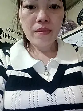 Sana-vn élő XXX-chatje