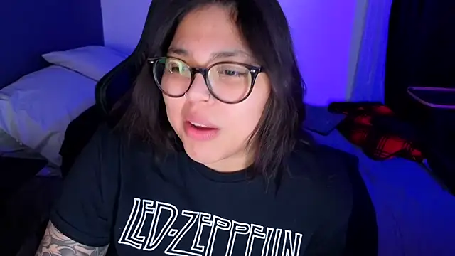 Czat XXX na żywo – miacanela_xo