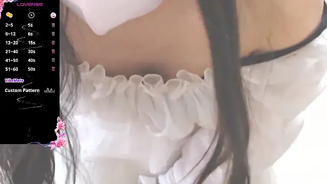 XXX chat uživo modela hinako08