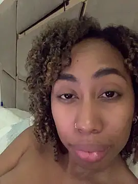 i_lulu Adlı Modelin Canlı XXX Sohbeti