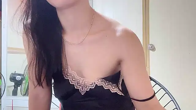 LinhChi_9xのライブXXXチャット