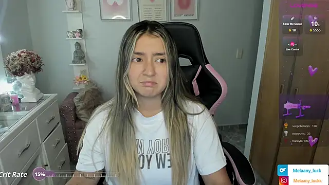 Melannyy_ Live XXX-Chat