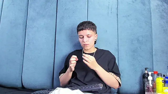 Megan_Thompson_ élő XXX-chatje