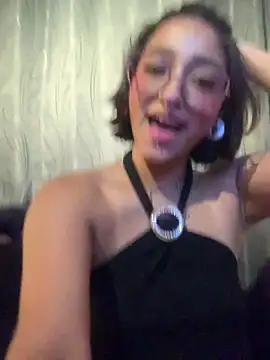 XXX chat uživo modela LilithMonette