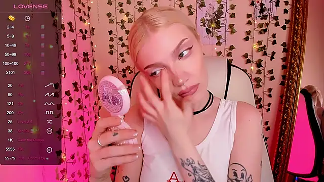 AnyaTaylor_: απευθείας συνομιλία ΧΧΧ