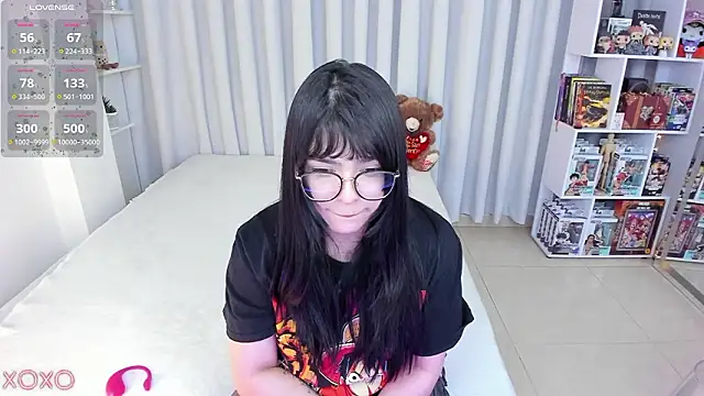 Онлайн чат XXX misshoneyxxx