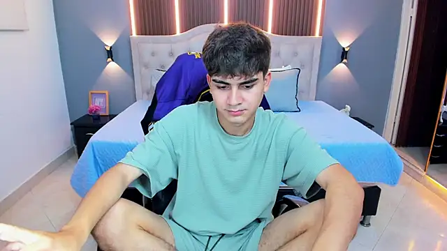 Tommy18__: απευθείας συνομιλία ΧΧΧ