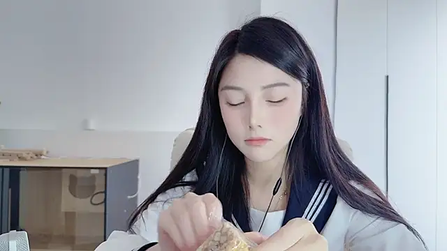 HaagenDazs_n Live XXX chat