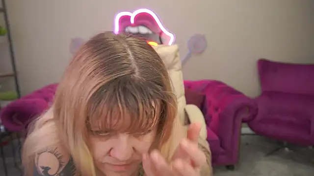 Živý XXX chat BellaLaPetit