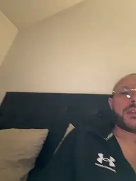 Guitccch: онлайн-секс-чат