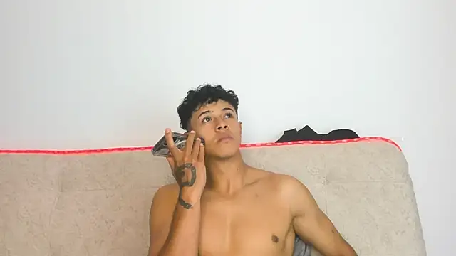 Chatroom XXX en direct de _Alex_Colton