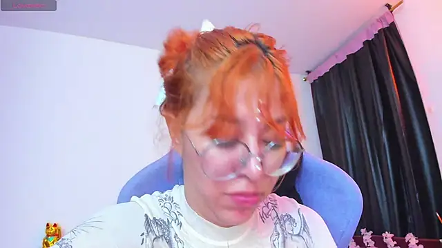 _Moon_Johnson's Live XXX Chat