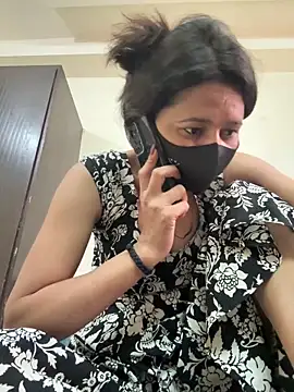 raavigirl Webcamshow