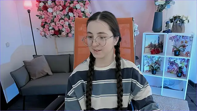 VirtuallVoyantn Live XXX chat