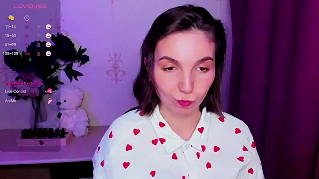 KindHazelHere_ Adlı Modelin Canlı XXX Sohbeti