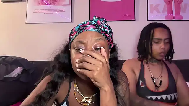 Živý XXX chat sevynsexysinss