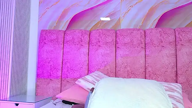 emmacurvy élő XXX-chatje