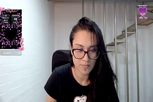 Czat XXX na żywo – Jessie_Desire