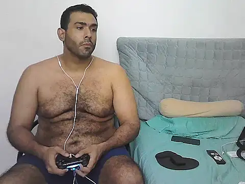 AlphaLatinoBear Live XXX Chat