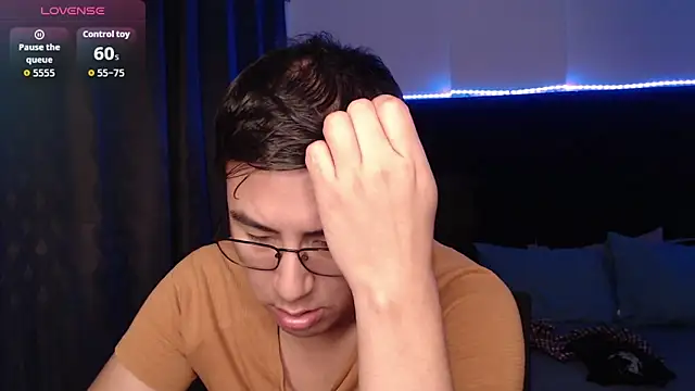 andrewmhilton_ Live XXX Chat