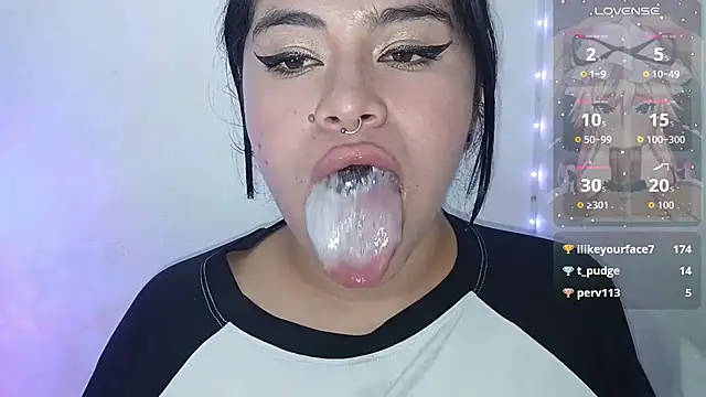 Chat XXX en directo de Magic_Alicee_