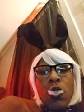 SynDarling6: διαδικτυακό σόου στην κάμερα