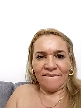 แชท XXX สดของ charlotte_milf30