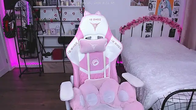 ashleywowmeow élő XXX-chatje