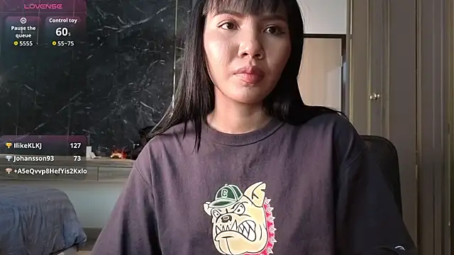 Alittleasiangirl 网络视讯表演