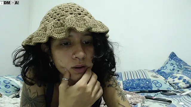 AlinaWoolf_ 现场XXX聊天