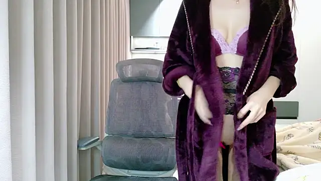 Chat +18 de yourqiqi66 ao vivo