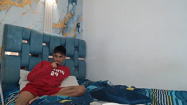 PRETTY_FEM Live XXX-chat