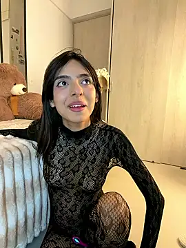 ZaraLuuv's Live XXX Chat