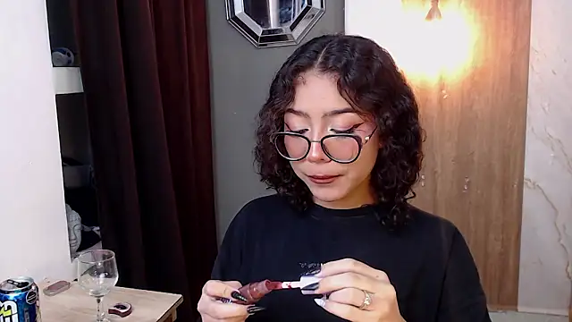 honeymoon_12 live XXX chat