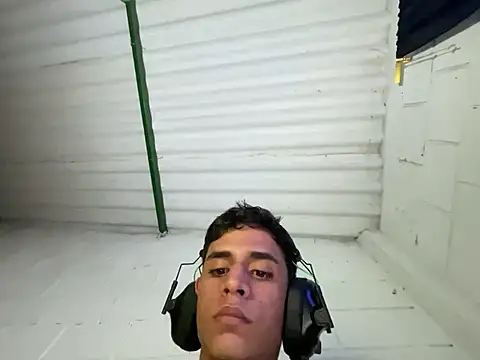 Max_TheHorseDick Adlı Modelin Canlı XXX Sohbeti