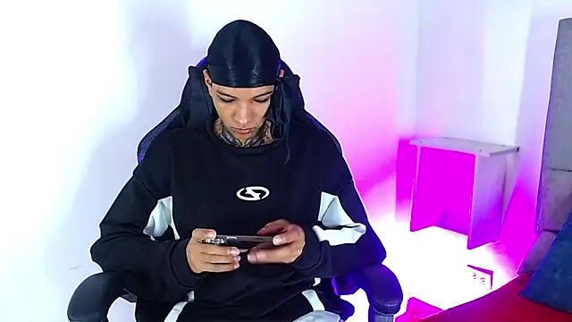 Rick_Wade Adlı Modelin Canlı XXX Sohbeti