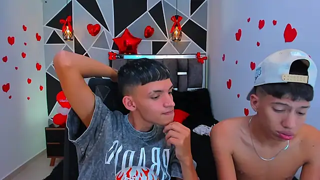 Chat +18 de Juan_Nd_Steven ao vivo