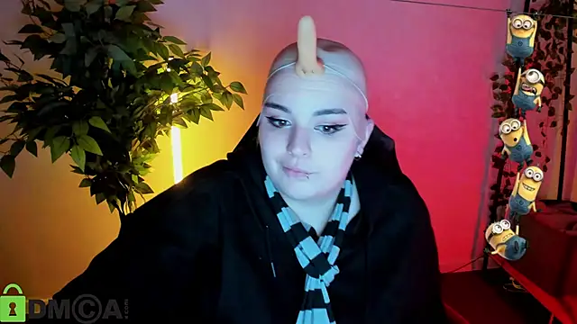 Mia_R0ss Chat XXX in diretta