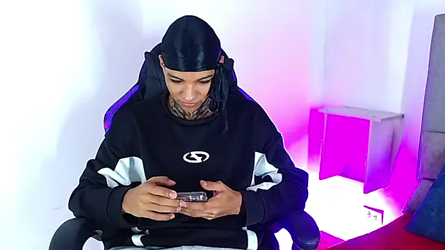 Rick_Wade Live XXX-Chat