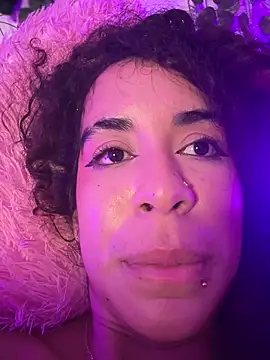 Chat XXX en directo de Woo_isDaphne