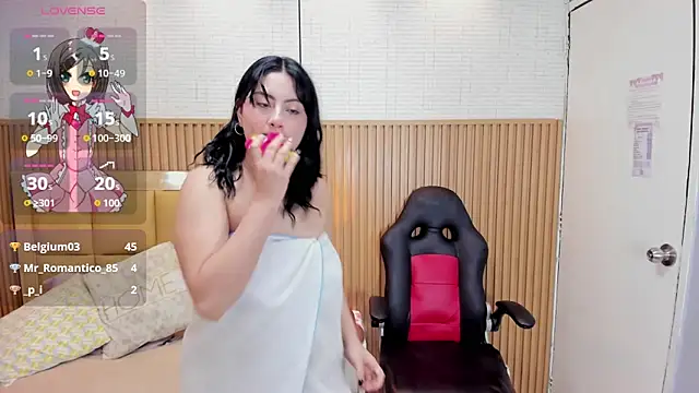 LOLAMAXI's Live XXX Chat