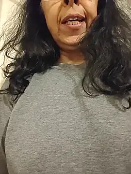 Czat XXX na żywo – NakedMILFx