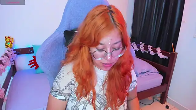 XXX chat uživo modela _Moon_Johnson