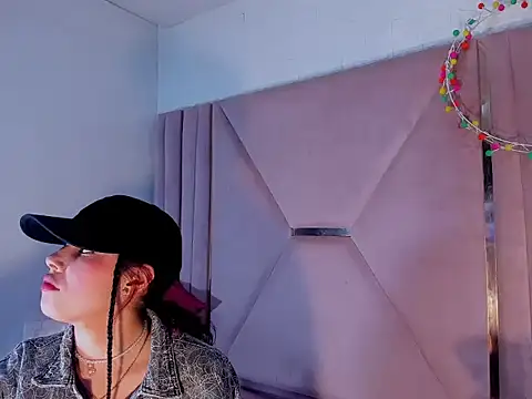 ElaSalvatorehhn Webbikameraesitys