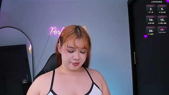 daniela_hornny: онлайн-секс-чат