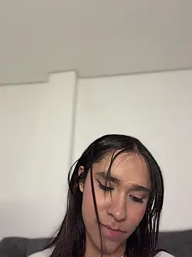 Isabella-Teen live XXX chat